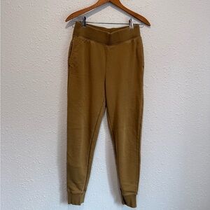 TNA aritza AIRY AF fleece sweatpants mustard tallow tan sweats women’s S